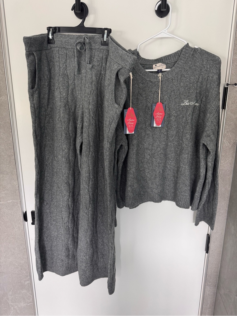 BNWT LOUNGE SET FROM TARGET